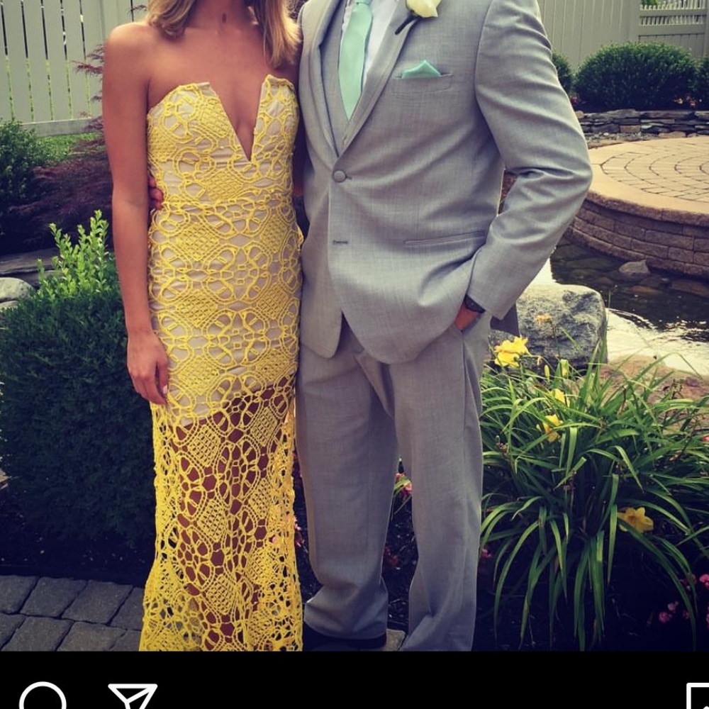 Beautiful wedding guest dress!